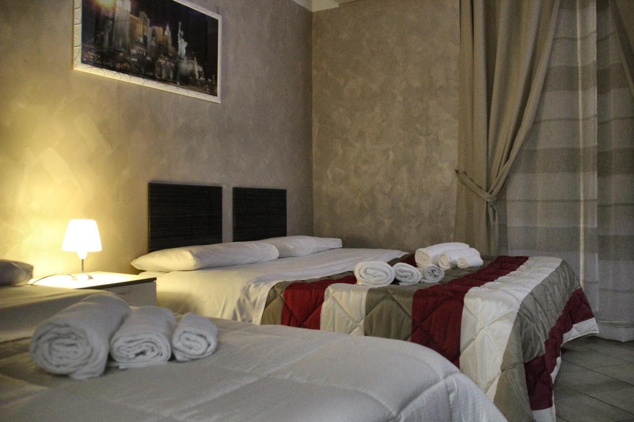 Chiaia Relax Bed & Breakfast Naples Room photo